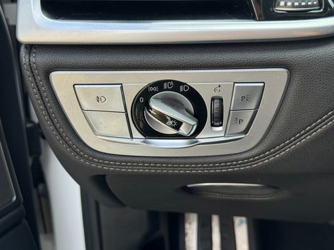 Used 2019 BMW 740i w/ M Sport Package RWD image 18