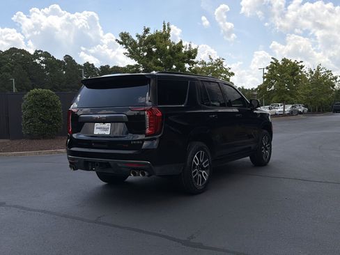 Used 2024 GMC Yukon AT4 w/ AT4 Premium Plus Package AWD/4WD image 3