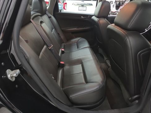 Used 2012 Chevrolet Impala LTZ FWD image 10