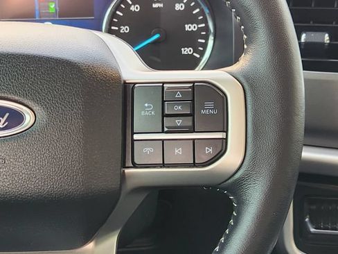 Used 2024 Ford Expedition XLT RWD image 27