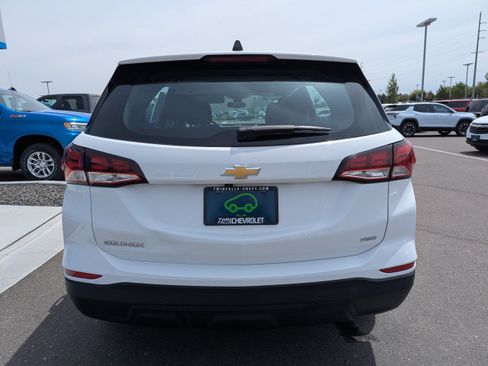 Certified 2022 Chevrolet Equinox LS w/ LPO, Floor Liner Package AWD/4WD image 32