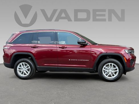 New 2025 Jeep Grand Cherokee Laredo X w/ Luxury Tech Group I image 8