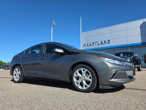 Used 2017 Chevrolet Volt Premier w/ Driver Confidence II Package FWD image 2
