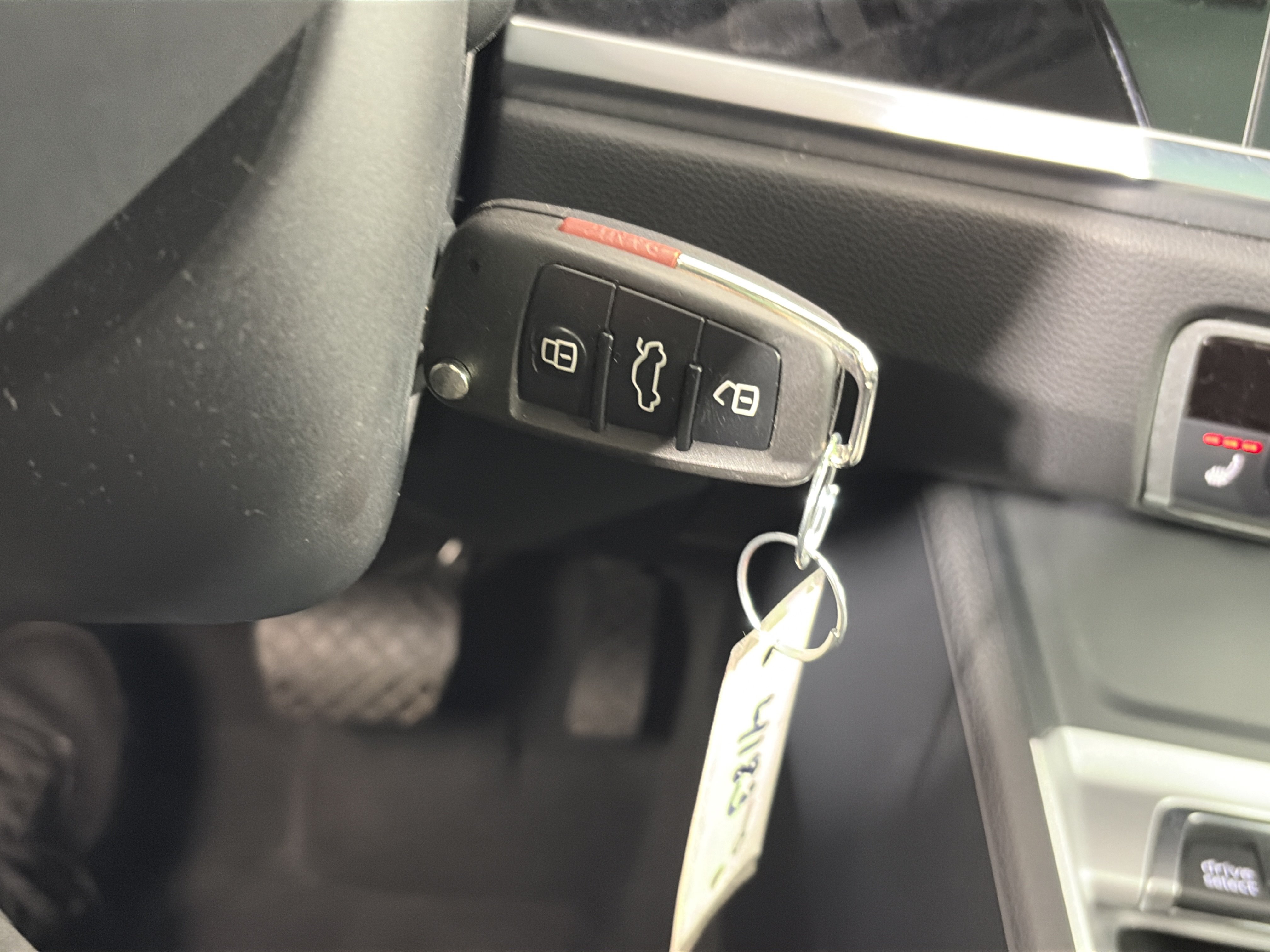 Used 2025 Audi Q3 2.0T Premium AWD/4WD image 32