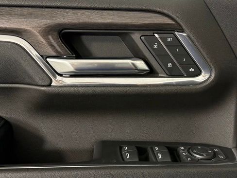 Used 2024 Chevrolet Silverado 2500 LTZ w/ LTZ Convenience Package image 14