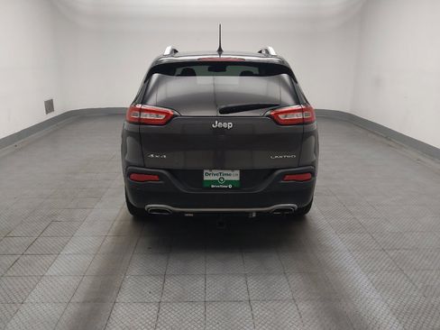 Used 2018 Jeep Cherokee Limited AWD/4WD image 6