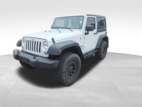 Used 2018 Jeep Wrangler Sport AWD/4WD image 7