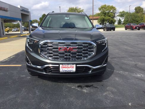Used 2018 GMC Terrain Denali w/ Advanced Safety Package image 2