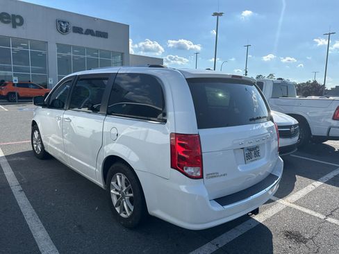 Used 2019 Dodge Grand Caravan SXT FWD image 4