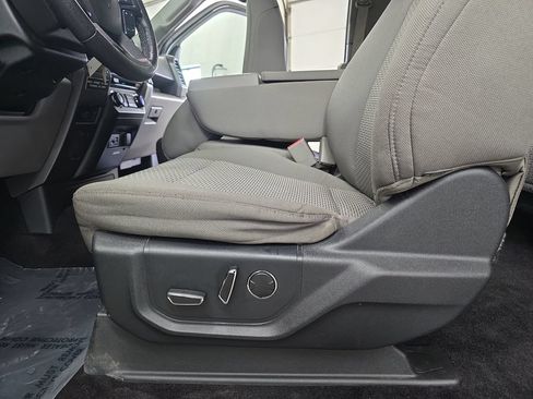 Used 2015 Ford F150 XLT w/ Equipment Group 302A Luxury AWD/4WD image 28