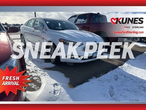 Used 2017 Ford Fusion SE w/ Fusion SE Technology Package image 1