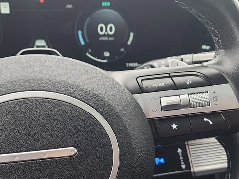 Used 2025 Hyundai Tucson Limited image 34