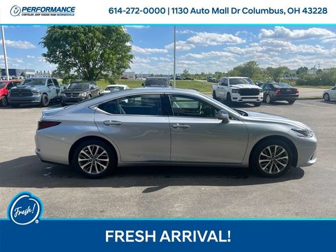 Used 2024 Lexus ES 350 w/ Premium Package FWD image 3