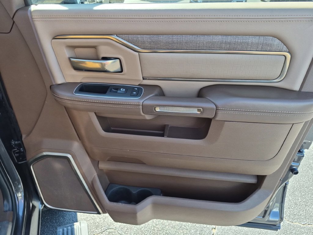 Used 2023 RAM 2500 Limited AWD/4WD image 33