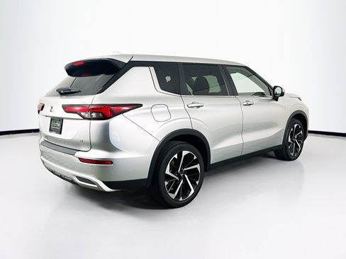 Used 2024 Mitsubishi Outlander SE AWD/4WD image 9