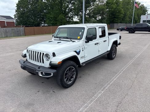 Used 2022 Jeep Gladiator Overland w/ Popular Equipment Package AWD/4WD image 1
