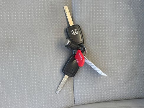 Used 2022 Honda HR-V LX image 29