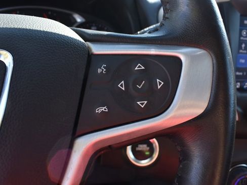 Used 2022 GMC Terrain SLT image 21