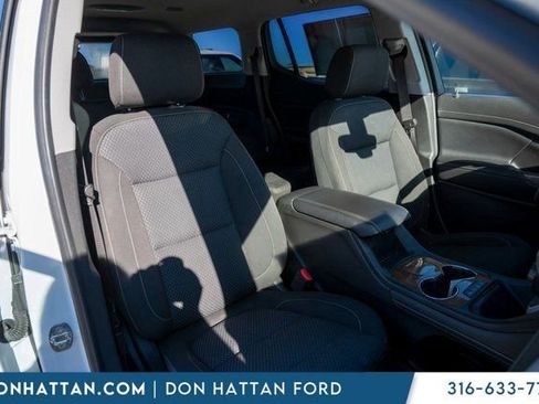 Used 2021 GMC Acadia SLE image 25