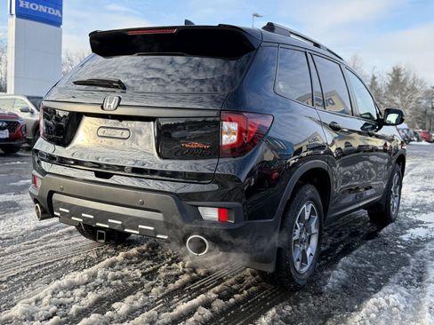 Used 2023 Honda Passport TrailSport image 5