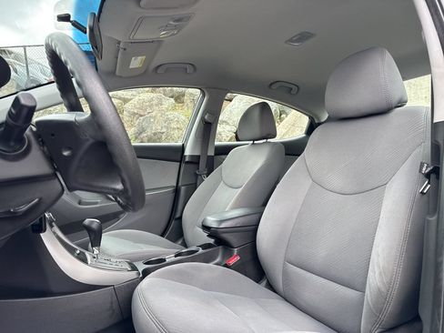 Used 2013 Hyundai Elantra GLS w/ Preferred Pkg FWD image 15