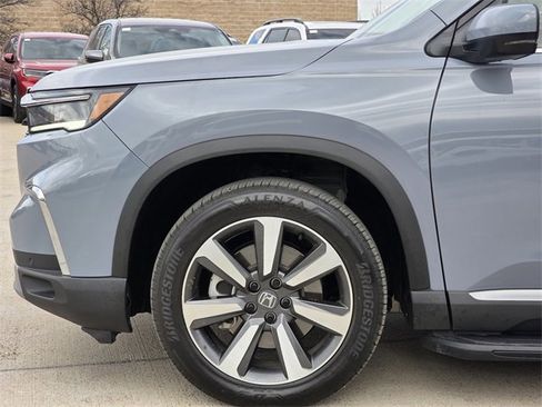 Used 2025 Honda Pilot Touring image 5