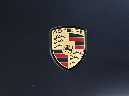 Certified 2022 Porsche 911 Carrera image 32