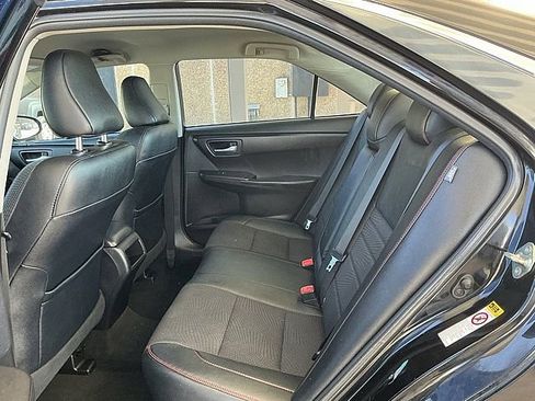 Used 2016 Toyota Camry SE image 13