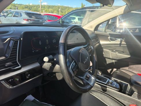 Used 2023 Kia Sportage EX FWD image 17