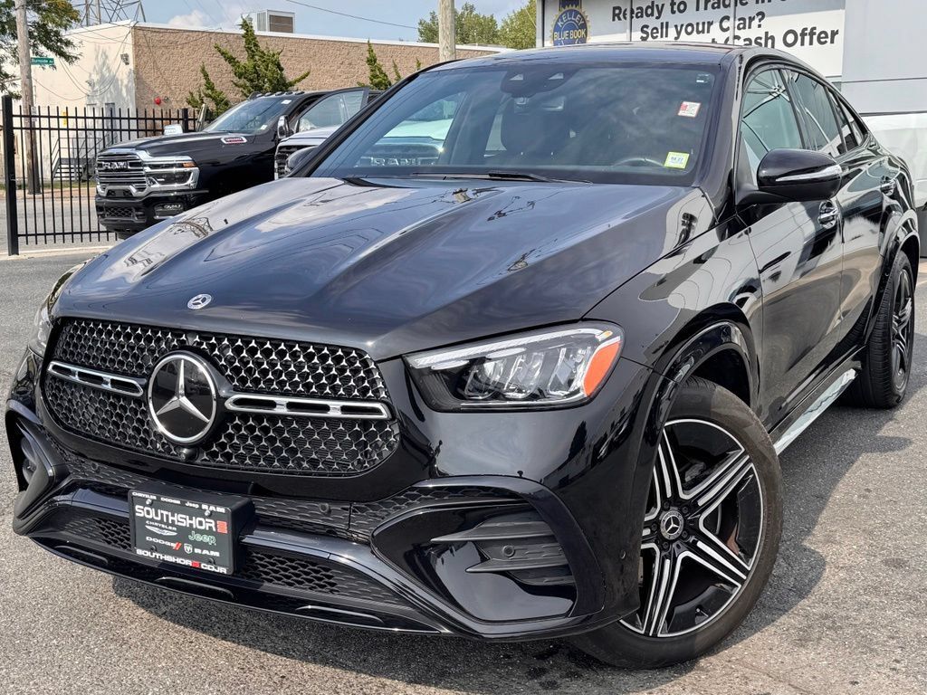 Used 2025 Mercedes-Benz GLE 450 4MATIC Coupe image 3