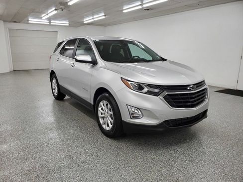 Used 2021 Chevrolet Equinox LT image 3