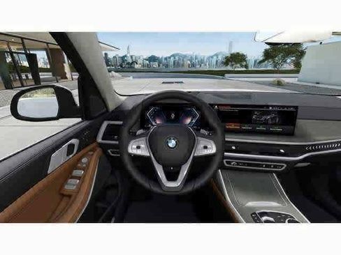 Used 2026 BMW X7 xDrive40i image 32