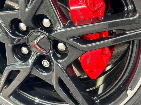 Used 2021 Chevrolet Corvette Stingray Coupe w/ 1LT RWD image 24