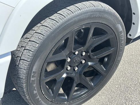 Used 2021 RAM 1500 Laramie image 8