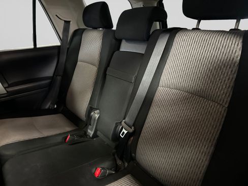 Used 2016 Toyota 4Runner SR5 AWD/4WD image 22