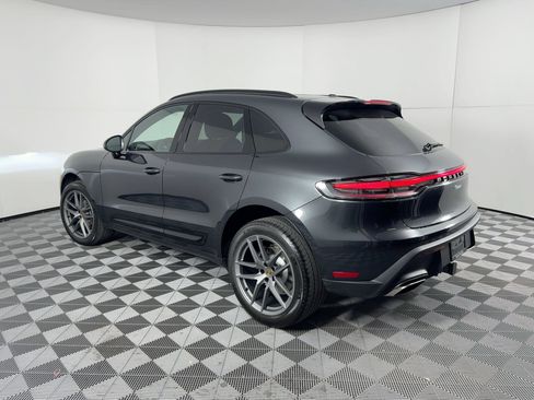 Certified 2026 Porsche Macan AWD/4WD image 3