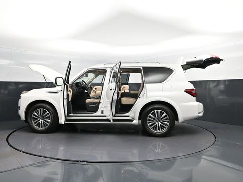 Used 2024 Nissan Armada SL w/ Captain's Chairs Package RWD image 49