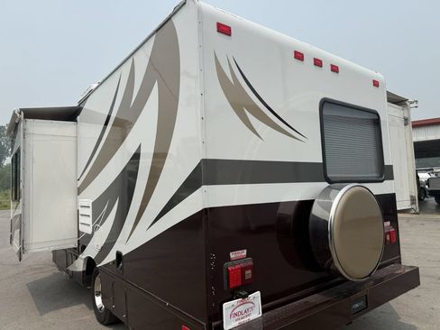 Used 2005 Ford E-350 and Econoline 350 Super Duty RWD image 11