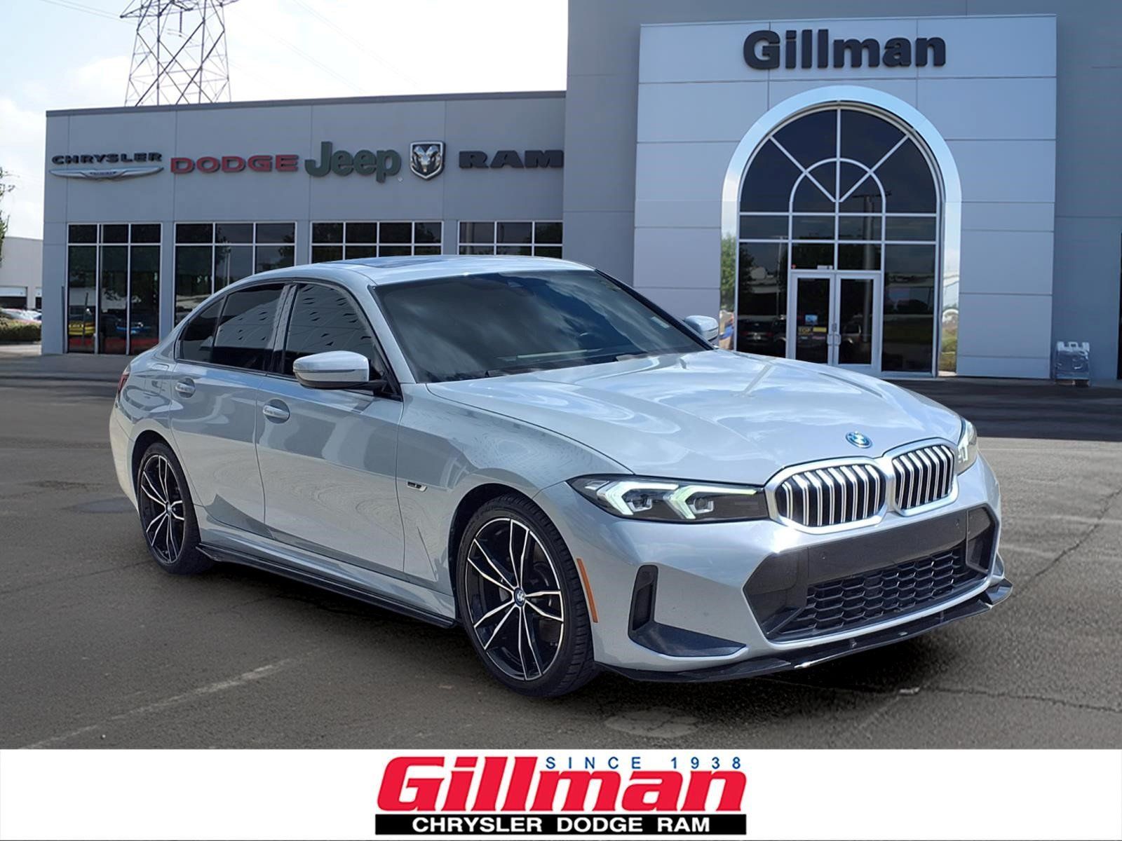 Used 2023 BMW 330e RWD image 1