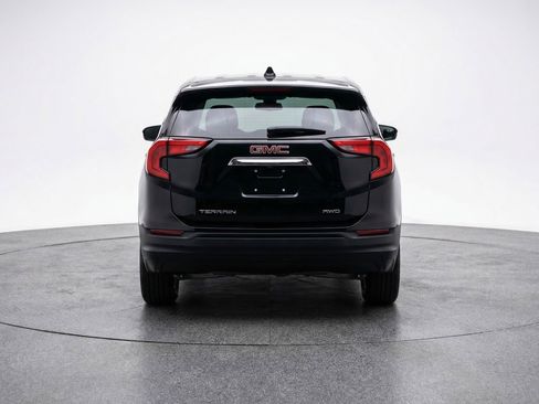 Used 2024 GMC Terrain SLE image 7