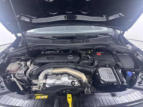 Used 2025 Mercedes-Benz GLA 250 4MATIC image 27