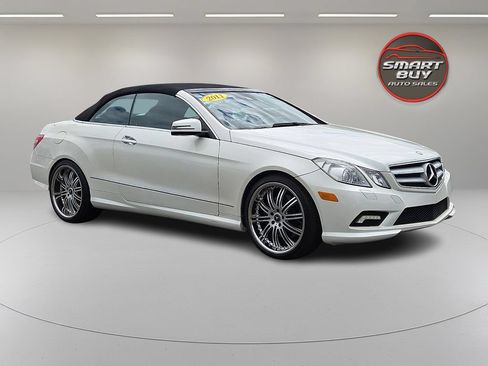 Used 2011 Mercedes-Benz E 550 Cabriolet image 4