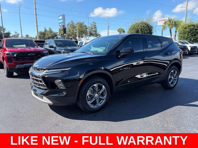 Used 2026 Chevrolet Blazer LT FWD image 3