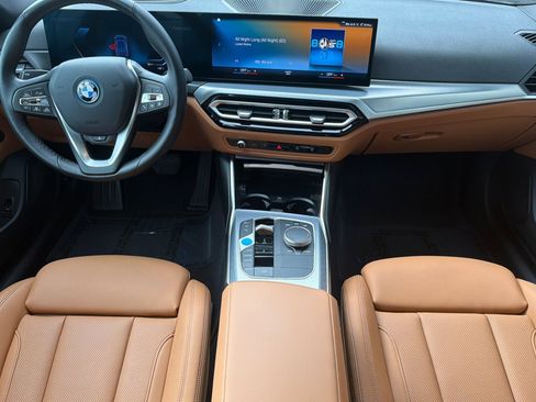 Used 2023 BMW i4 eDrive35 RWD image 17