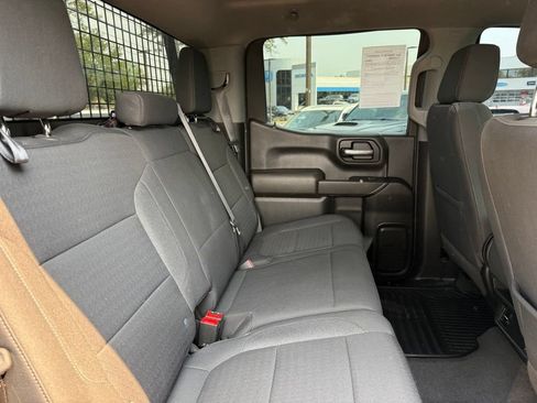 Used 2022 Chevrolet Silverado 1500 Custom w/ Safety Confidence Package AWD/4WD image 15