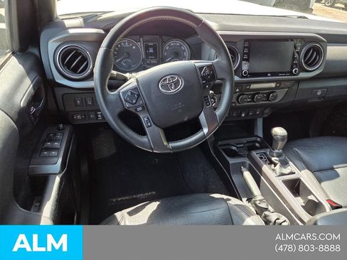 Used 2021 Toyota Tacoma TRD Sport w/ TRD Premium Sport Package AWD/4WD image 3
