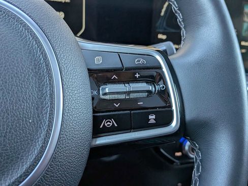 Used 2025 Kia Sorento SX Prestige image 25