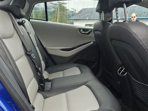 Used 2020 Hyundai Ioniq Limited image 13