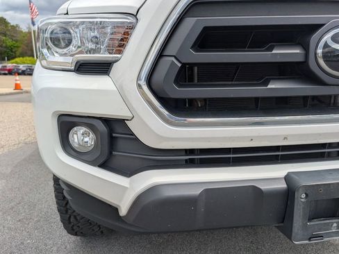 Used 2023 Toyota Tacoma SR5 RWD image 10