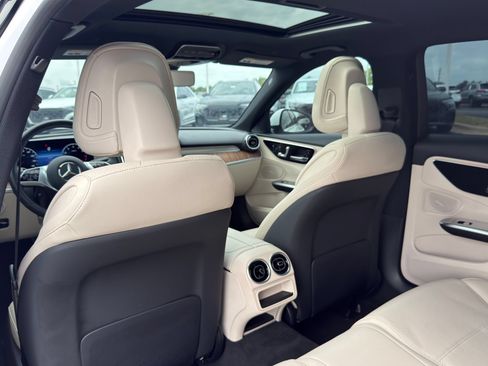 Used 2024 Mercedes-Benz C 300 Sedan image 28